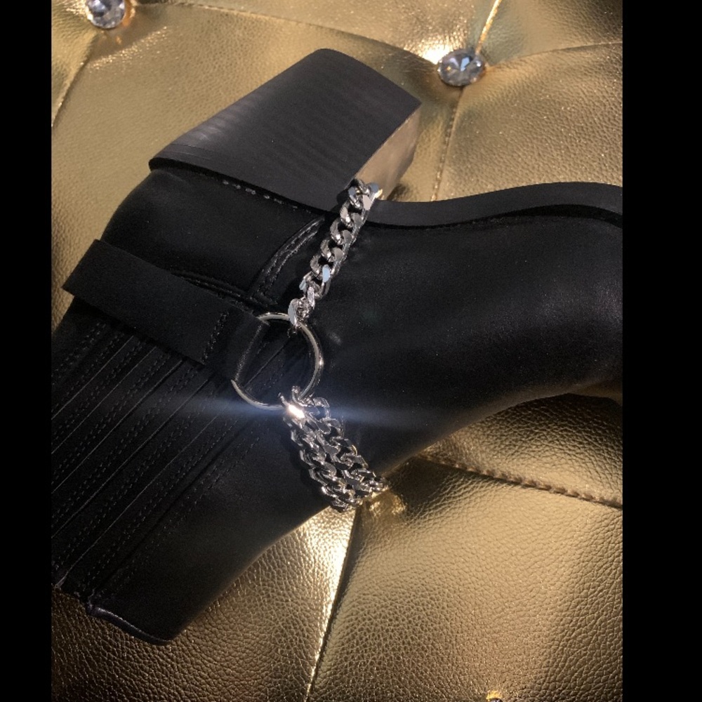 (New) Chain Accent Ankle Boots - Picture 1 of 16